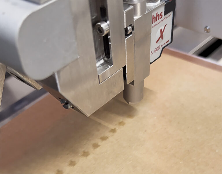 Precision folds with Easyfold from Baumer hhs – Greater process reliability in multipoint gluers